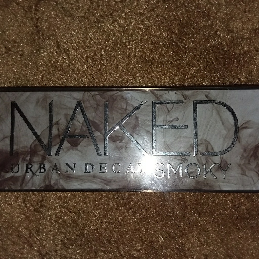 Naked,  smoky eyeshadow palette